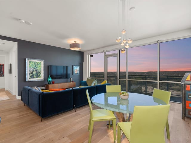 222 West Ave Unit #2806