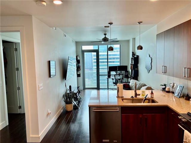 222 West Ave Unit #2811