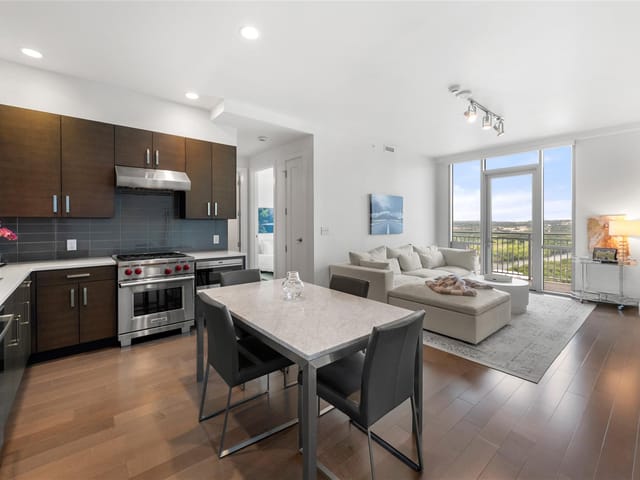 222 West Ave Unit #2910