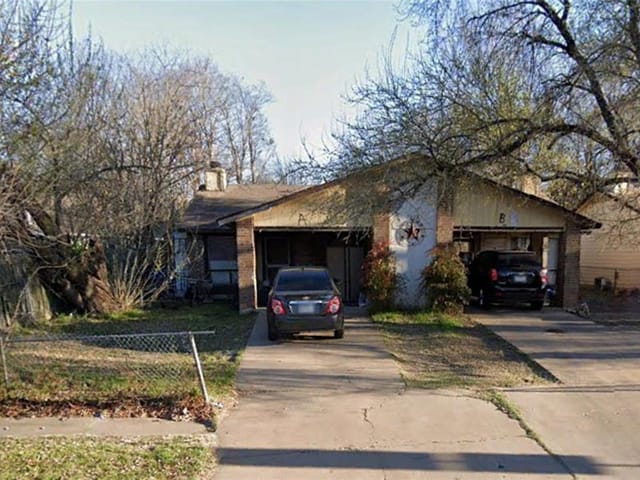2220 E Stassney Ln