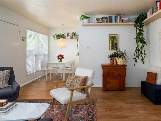 2220 Leon St Unit #201