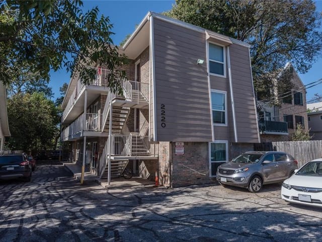 2220 Leon St Unit #302