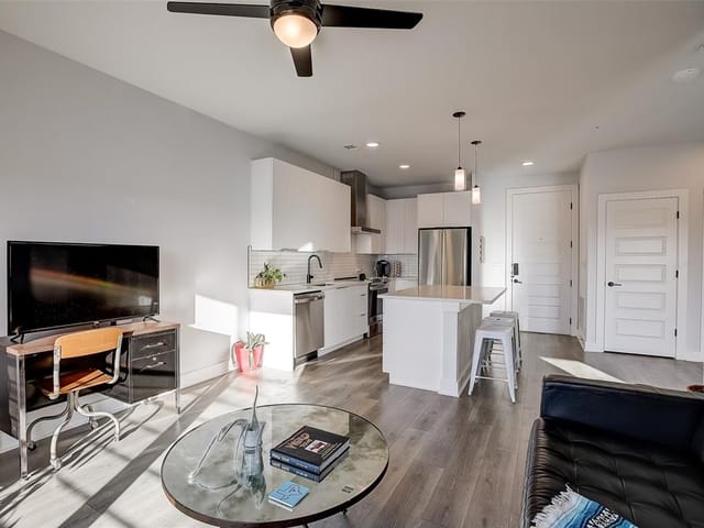 2220 Webberville Rd Unit #201