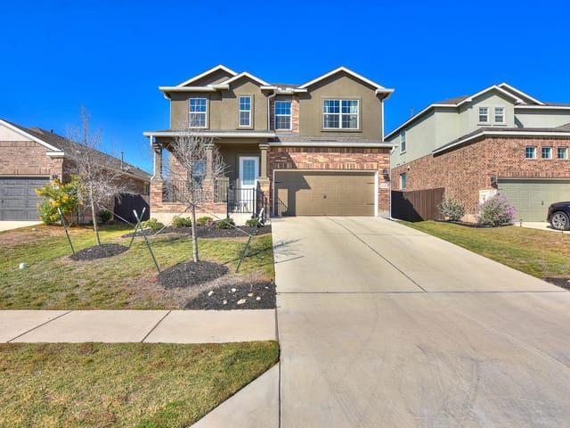 2221  Four Waters Loop