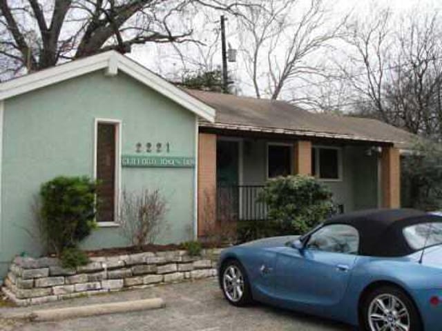2221 Hancock DR