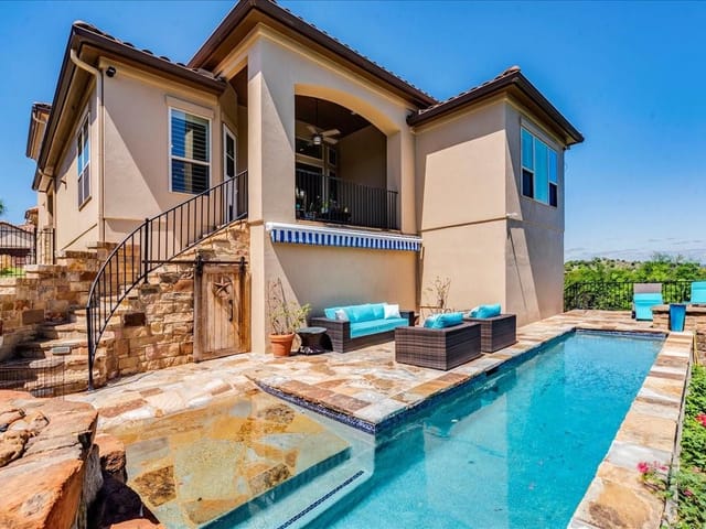 2224 Rivina DR
