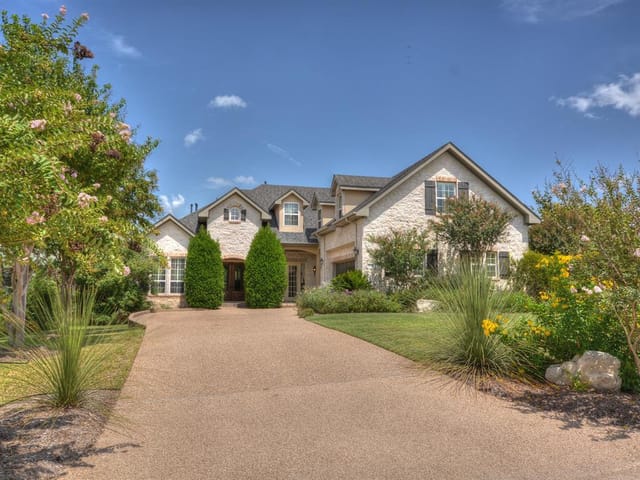2225 Warbler Way