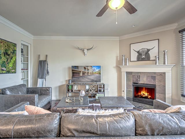2226 Westlake Dr Unit #1-3