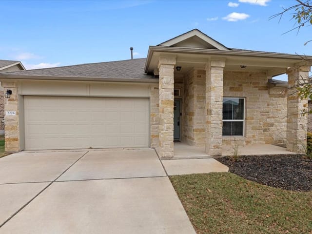 2228 Singletree Bnd