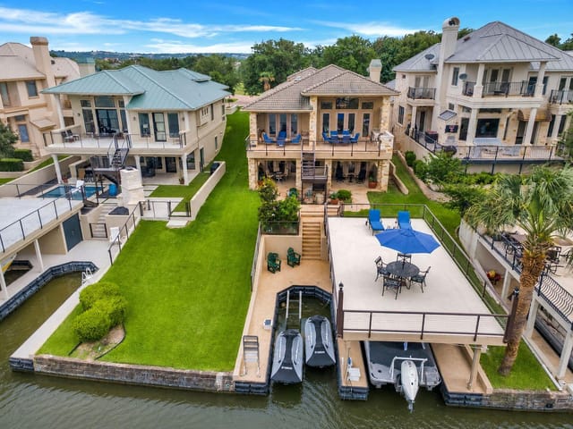 223 Dominion DR