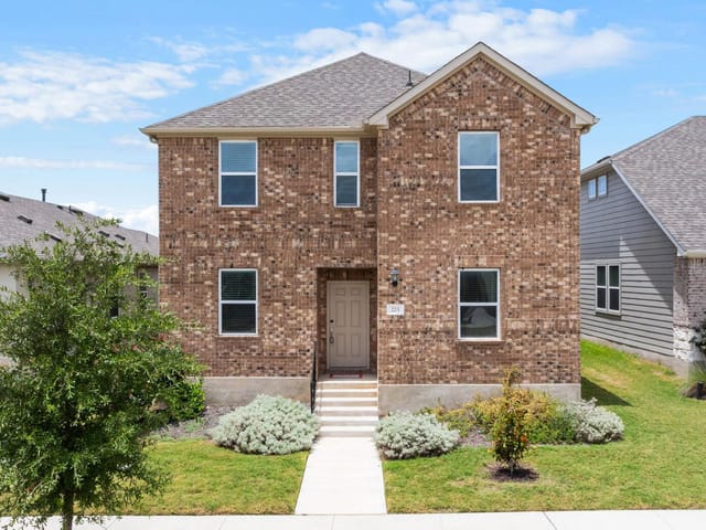223 Flowers Ave