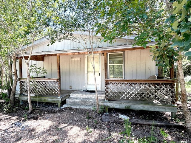 223 Foothill RD