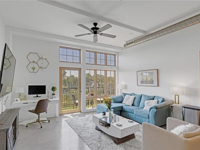 2235 E 6th St Unit #305