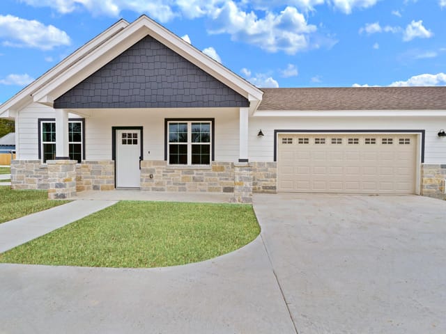 224  Alves Ln  #1
