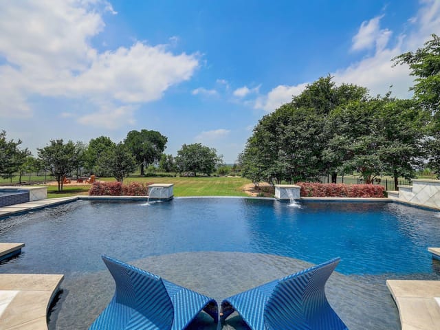 224 Dawn River Cv
