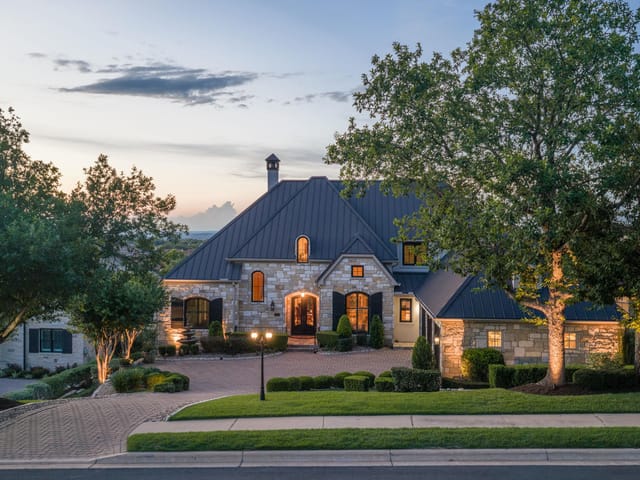 224 Golden Bear DR