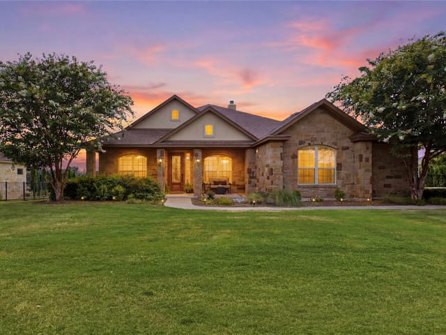 224 Whitney Woods CIR