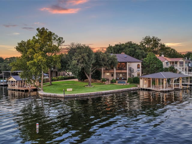 2240 Fred Woods Dr