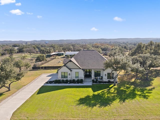225 Spicewood Trails DR