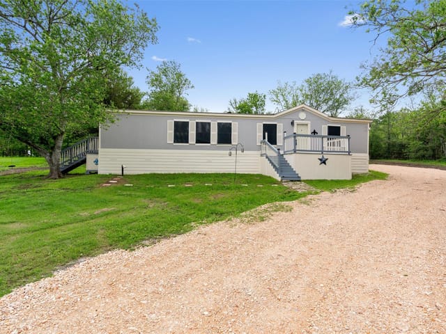 22515 Deidra Dr
