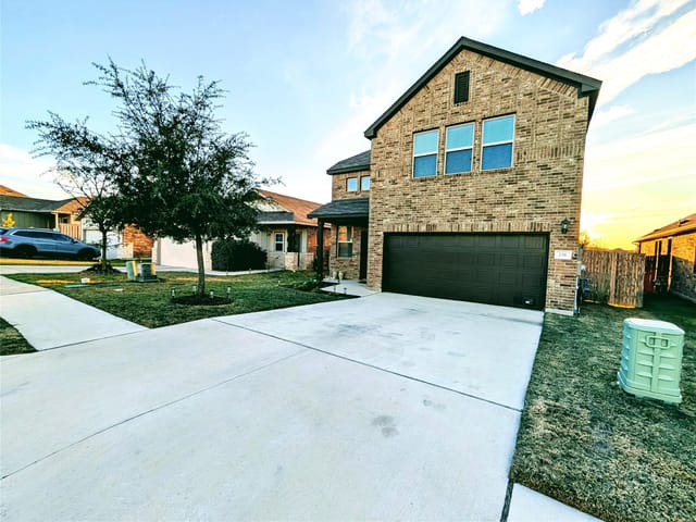 226 Thornless Cir