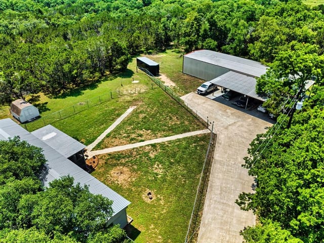 22601 Dewberry Holw