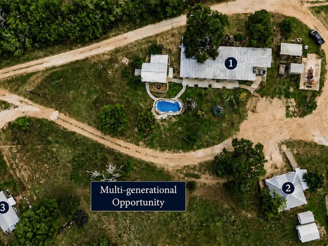 227 Henderson LN
