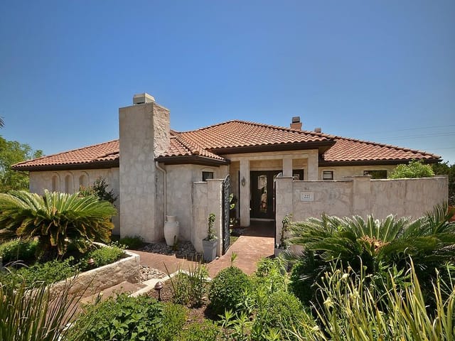227 Neville Wood Ct