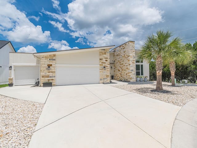 228 Cruising Oak ST
