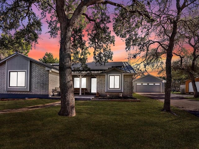 228 Deertrail Dr