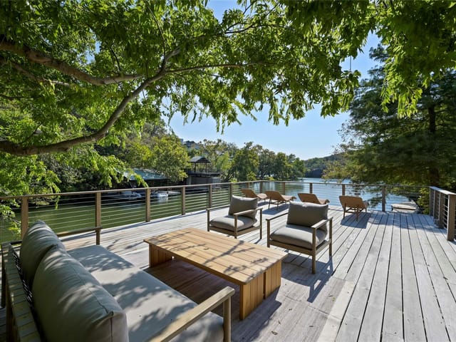 23 Hull CIR