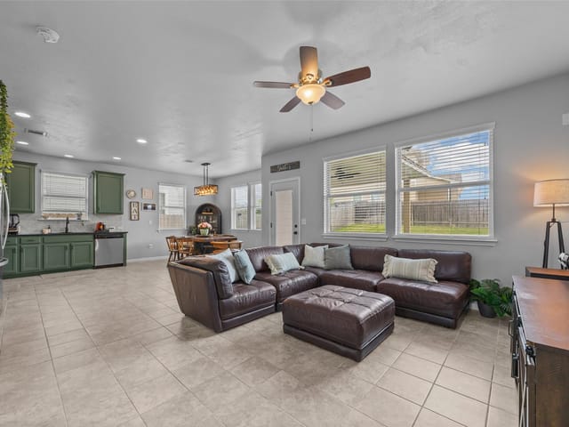 230 Eagle Brook LN