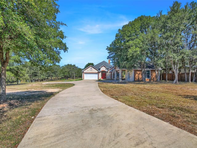 230 Heritage Oaks Dr