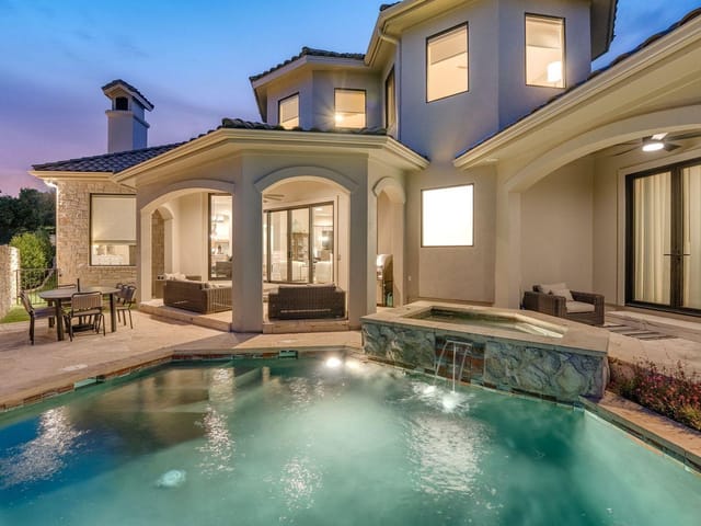 2300 Barton Creek Blvd Unit #8