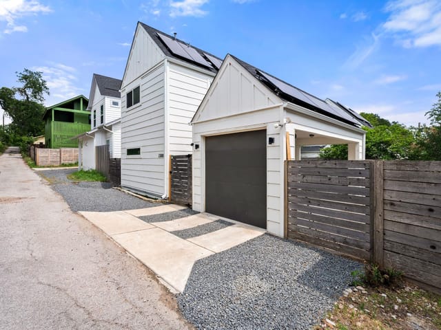2300 E 10th St Unit #2