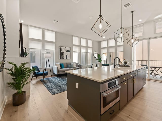 2300 Enfield Rd Unit #206