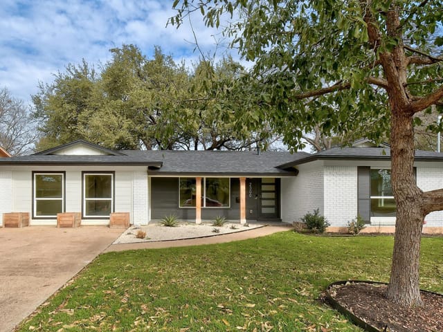 2300 Fair Oaks DR