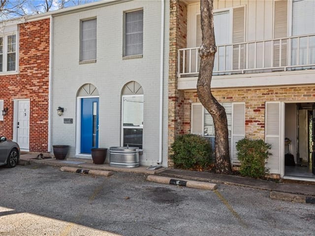 2300 Hancock Dr Unit #4