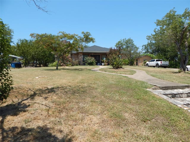 2300 Thrasher Ln