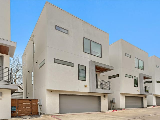 2301 Bluebonnet Ln Unit #4