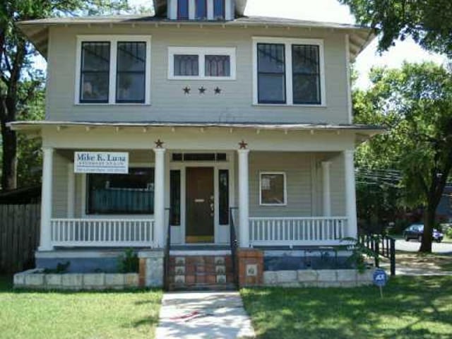 2301 E Cesar Chavez ST