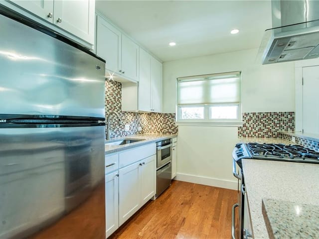 2301 Lawnmont Ave Unit #8