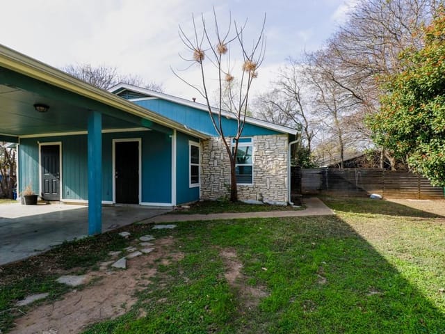 2301 Tern CIR