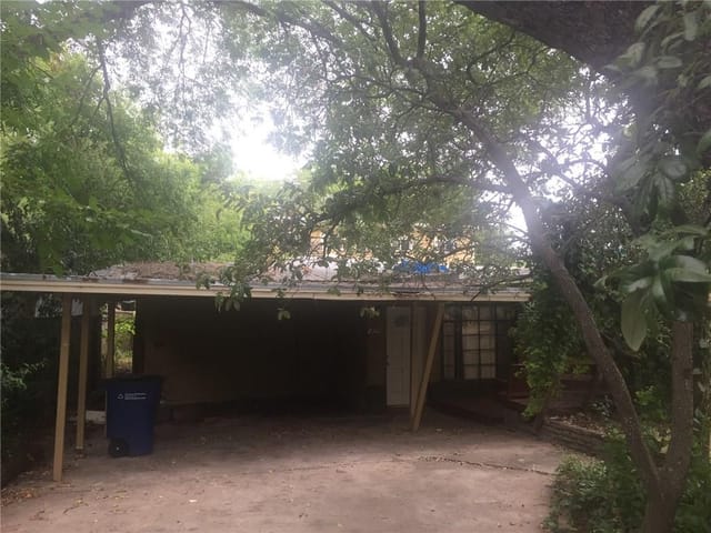 2302 Euclid Ave