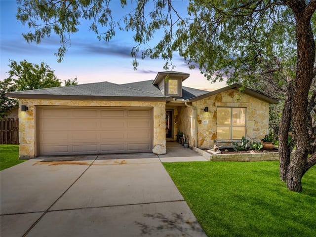 2302 Patriot Dr