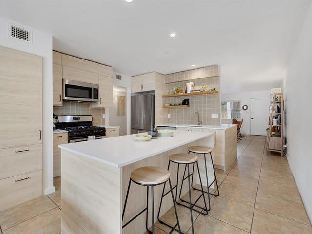 2303 East Side DR Unit #122