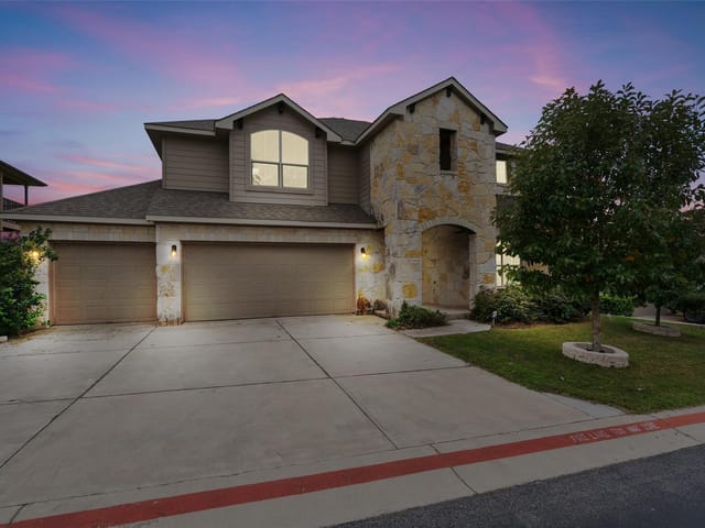 2303 Klamath Walk