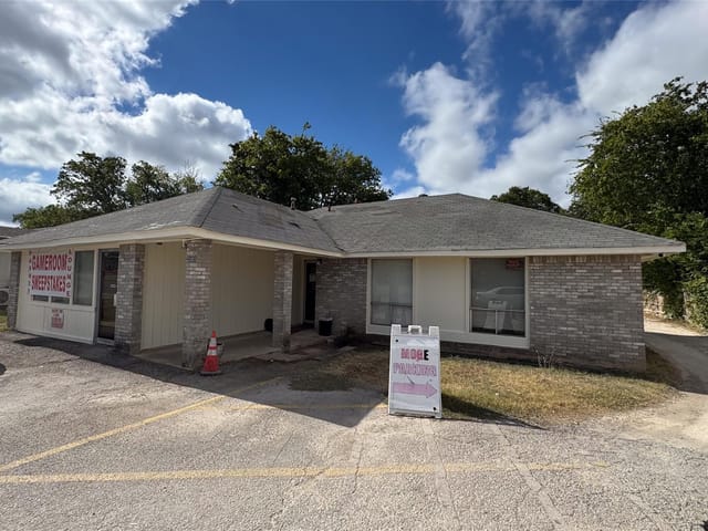 2303 W Parmer Ln