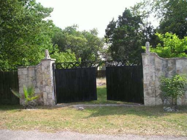 2304 Balboa RD