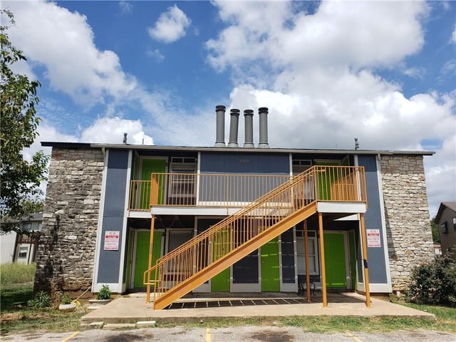 2304 Cedrick Cv